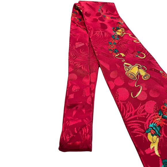 Thornhill Christmas Tree Silk Red Tie Fireplace Tree Stockings - Picture 6 of 10